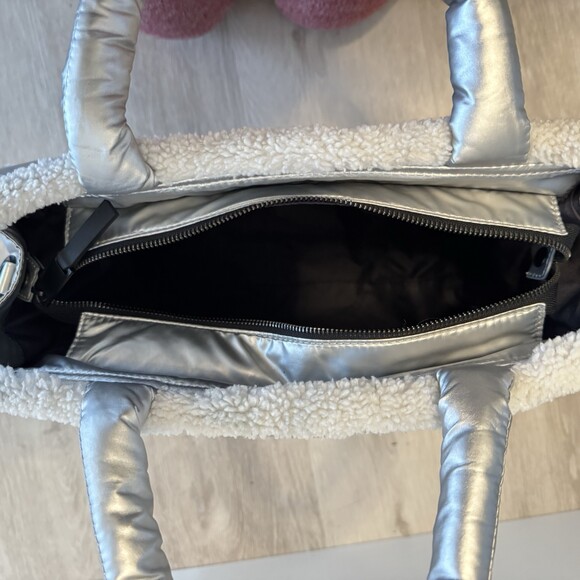 PAJAR Canada Metallic Silver Puffer Tote Bag Faux Shearling Trim Quilted Handbag - Picture 10 of 16